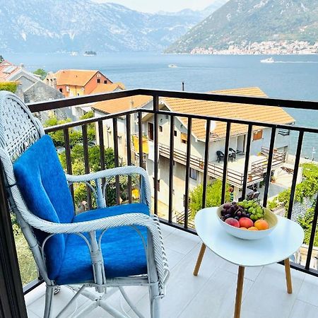 Chic Sea Front Apartment With Breathtaking Kotor Bay View Donji Stoliv Ngoại thất bức ảnh