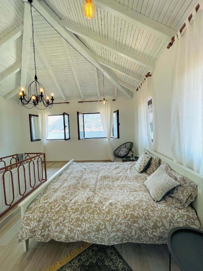 Chic Sea Front Apartment With Breathtaking Kotor Bay View Donji Stoliv Ngoại thất bức ảnh