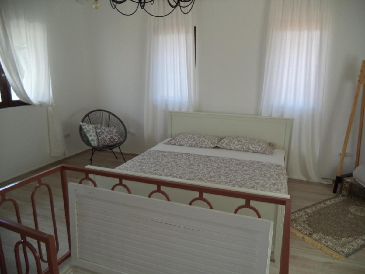 Chic Sea Front Apartment With Breathtaking Kotor Bay View Donji Stoliv Ngoại thất bức ảnh